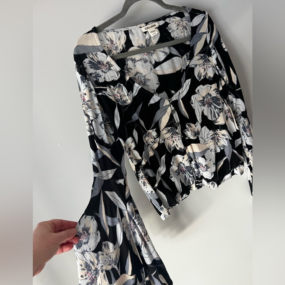 Billabong Flutter Bell Sleve Blouse